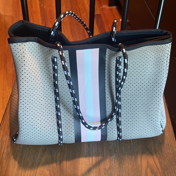 Extra large Stripe Neoprene tote bag with pouch - Picture 5 of 5